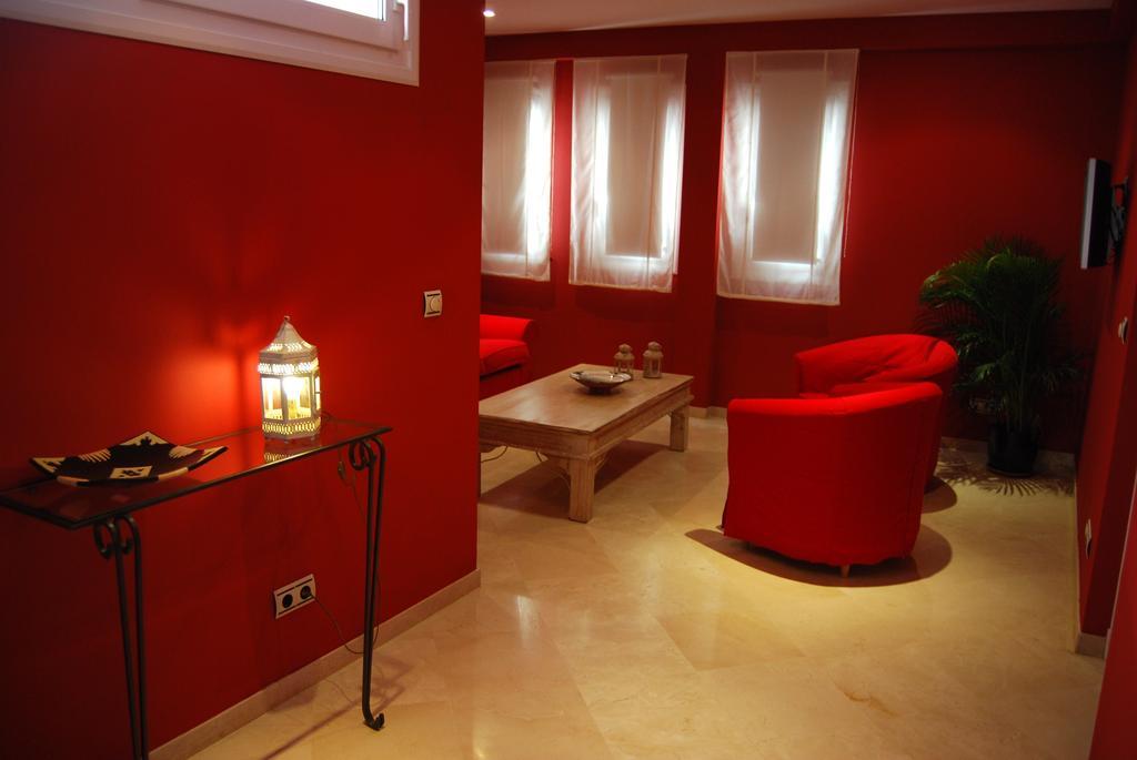 Life Apartments Giralda Suites Séville Extérieur photo